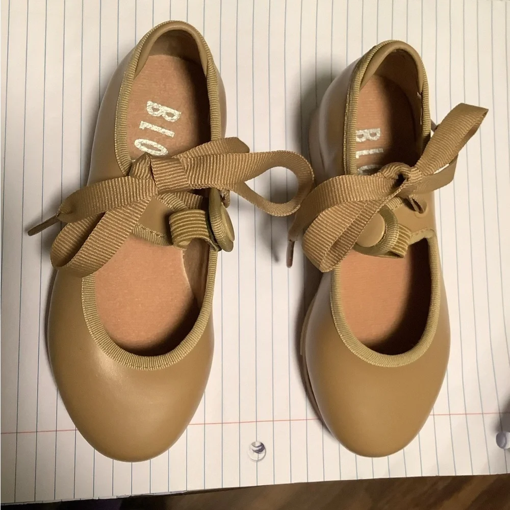 Bloch girls tan snap closure rib‎ tie tap dance shoes size 7 medium